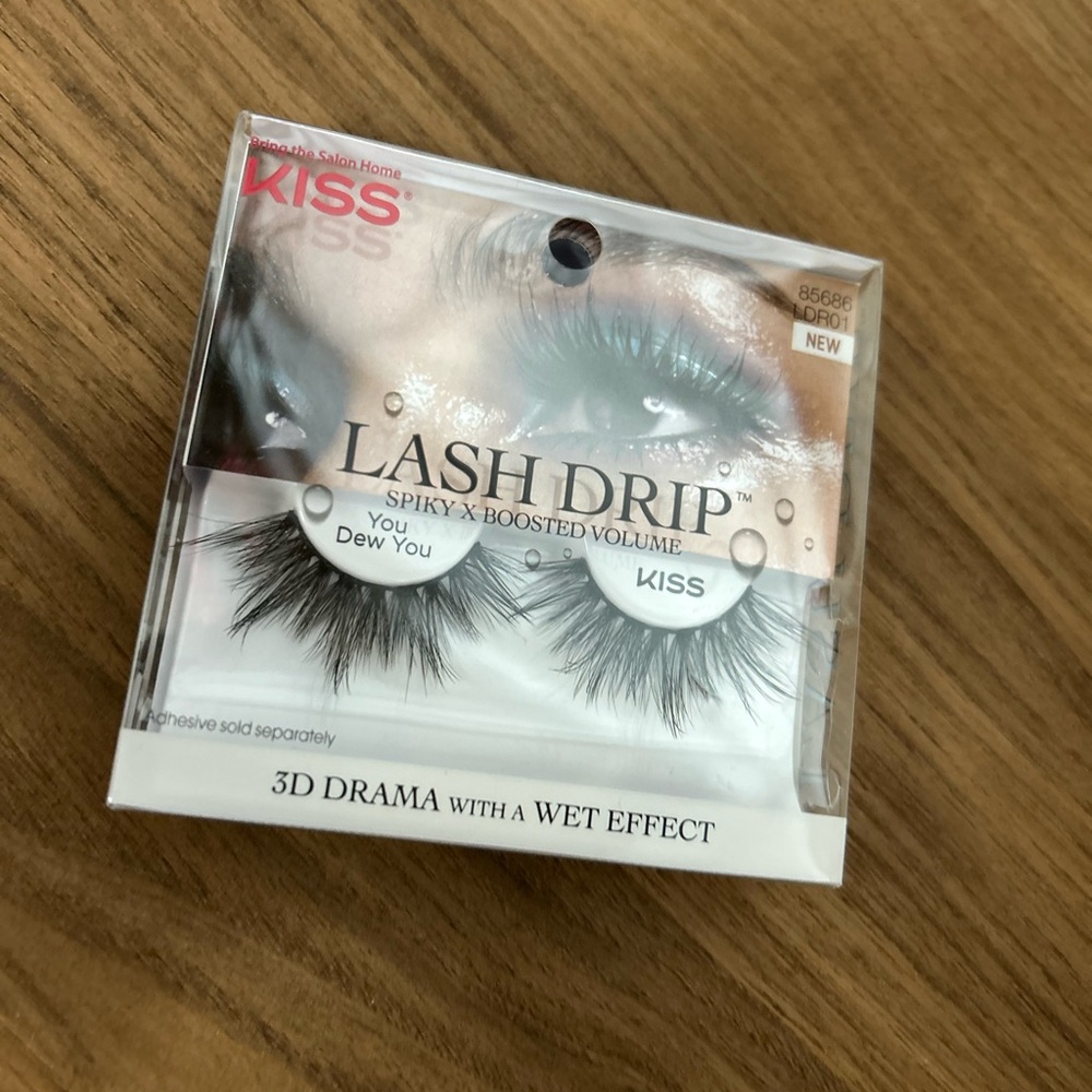 Eye lashes
